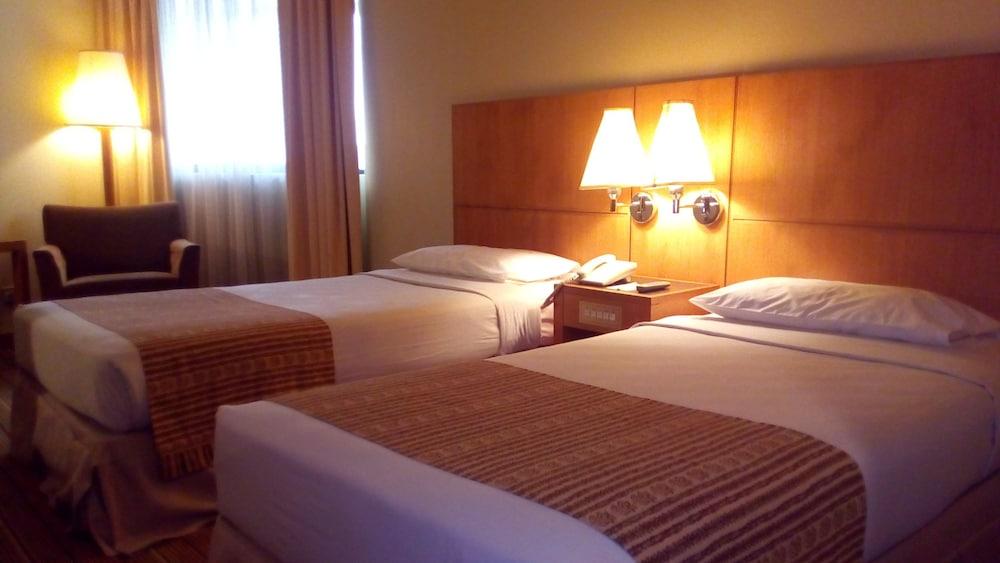 Plaza Grand Hotel Куала-Лумпур Экстерьер фото