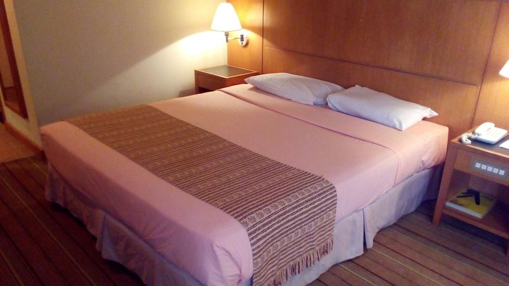 Plaza Grand Hotel Куала-Лумпур Экстерьер фото