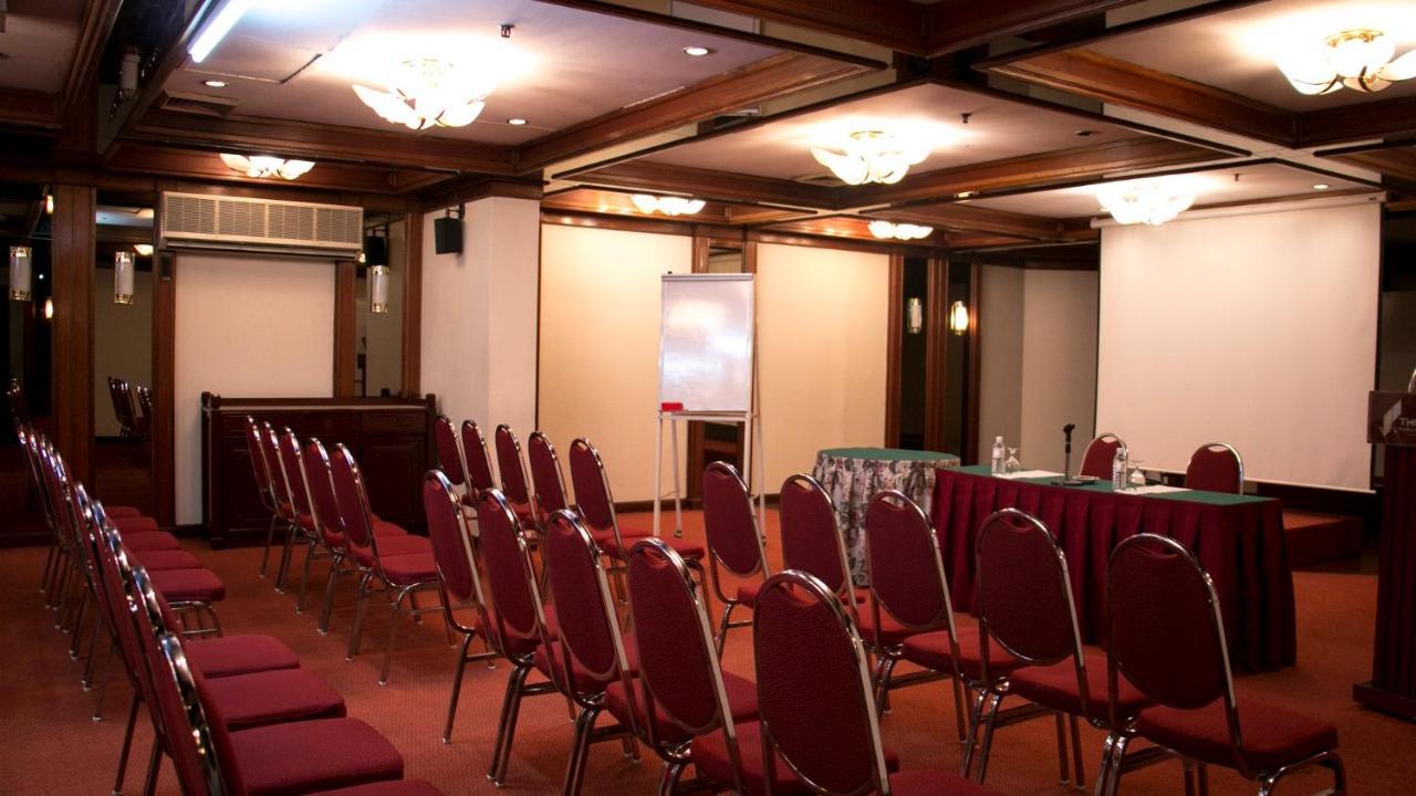 Plaza Grand Hotel Куала-Лумпур Экстерьер фото