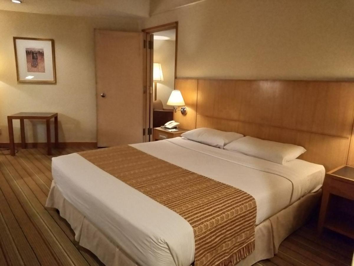 Plaza Grand Hotel Куала-Лумпур Экстерьер фото
